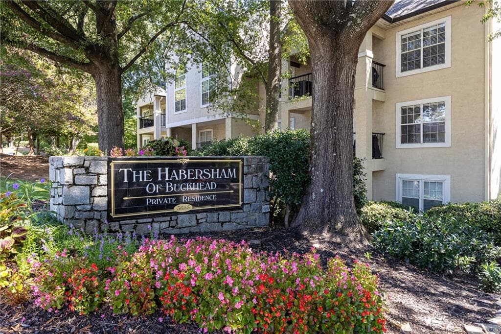 1 bedroom, 1 bathroom, 713 sq ft condominium sold at 3655 Habersham Road 358-B, Atlanta, GA 30305