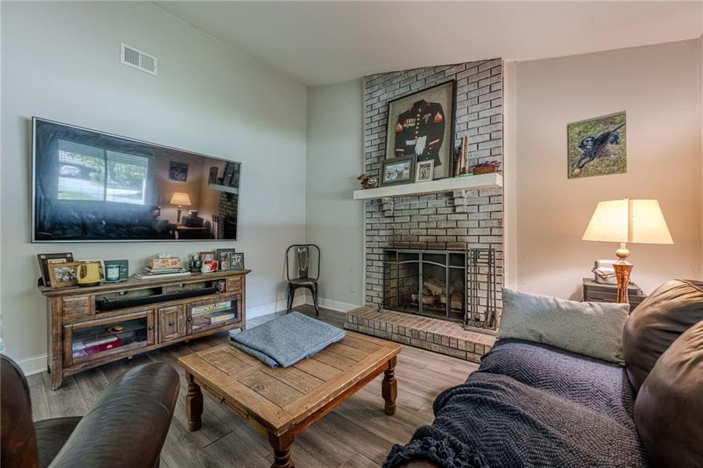3 bedroom, 1 bathroom, 1,056 sq ft single family residence under contract at 407 Jon Scott Drive, Alpharetta, GA 30009 — photo 6