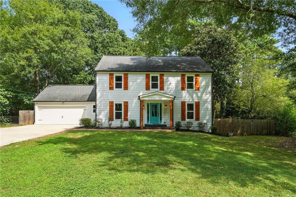 4 bedroom, 3 bathroom, 2,811 sq ft single family residence sold at 5625 Roberts Drive, Atlanta, GA 30338