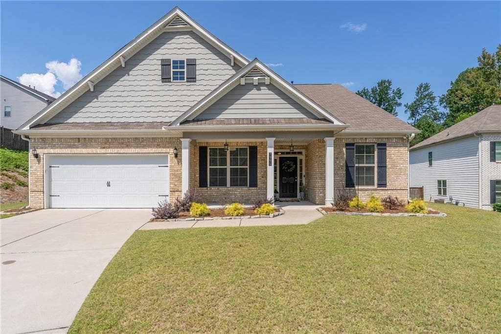 4 bedroom, 4 bathroom, 3,291 sq ft single family residence sold at 7995 Brewton Creek Drive, Cumming, GA 30028