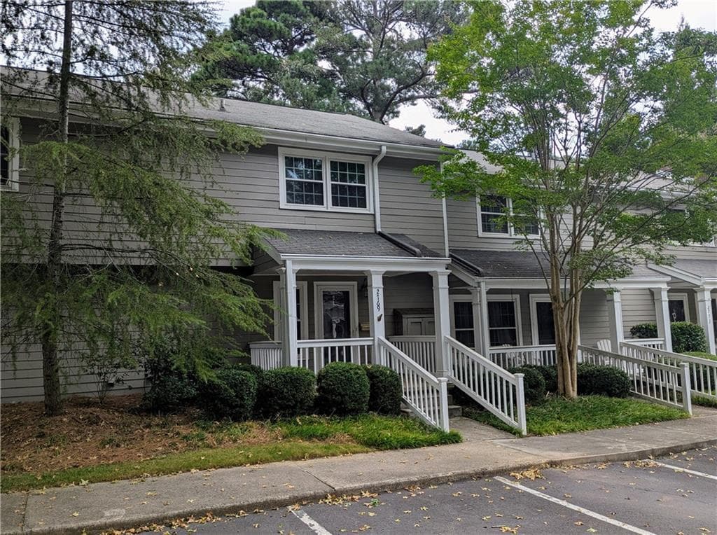 2769 Farmstead Road, Smyrna, GA 30080 — most recent listing photo