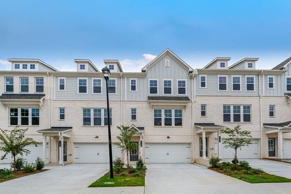 4 bedroom, 4 bathroom, 2,375 sq ft townhouse sold at 3192 Eastham Run Drive, Dacula, GA 30019