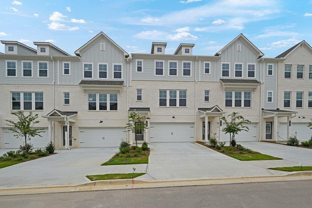 4 bedroom, 4 bathroom, 2,375 sq ft townhouse sold at 3194 Eastham Run Drive, Dacula, GA 30019