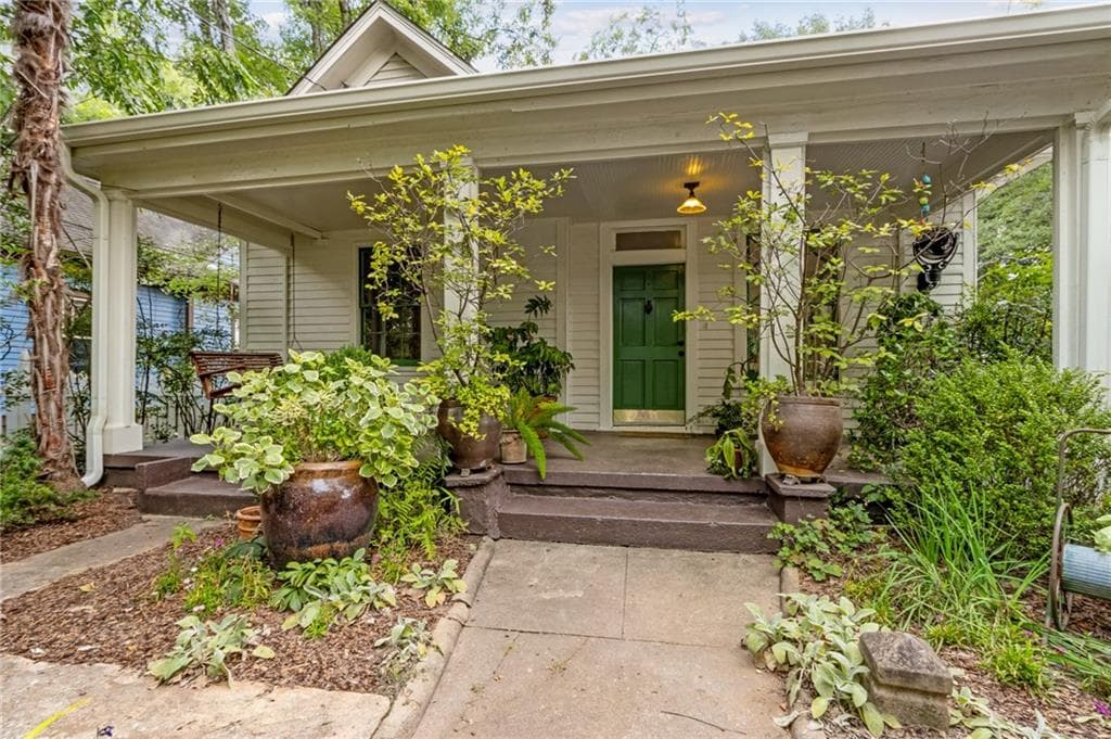 3 bedroom, 2 bathroom, 1,570 sq ft single family residence sold at 126 Howard Street, Atlanta, GA 30317