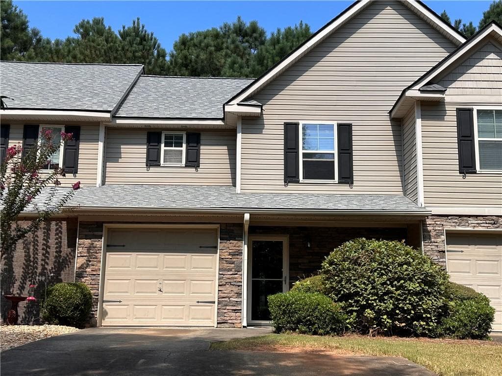 2 bedroom, 2 bathroom, 1,112 sq ft townhouse sold at 113 Cypress Court, Canton, GA 30115