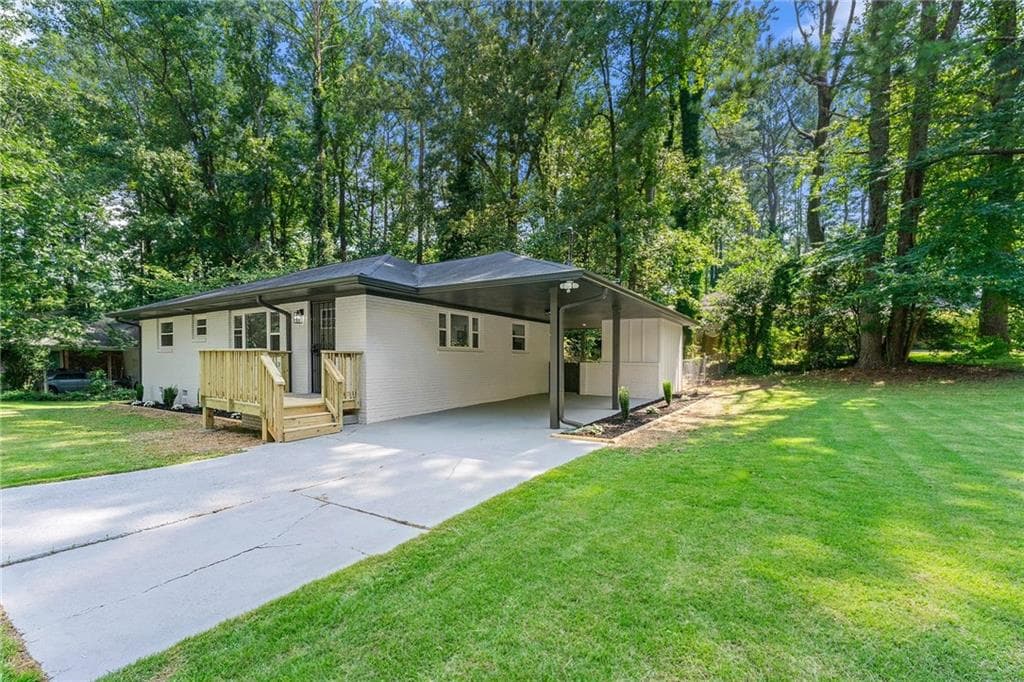 3 bedroom, 2 bathroom, 1,075 sq ft condominium sold at 2762 Connally Drive, Atlanta, GA 30311