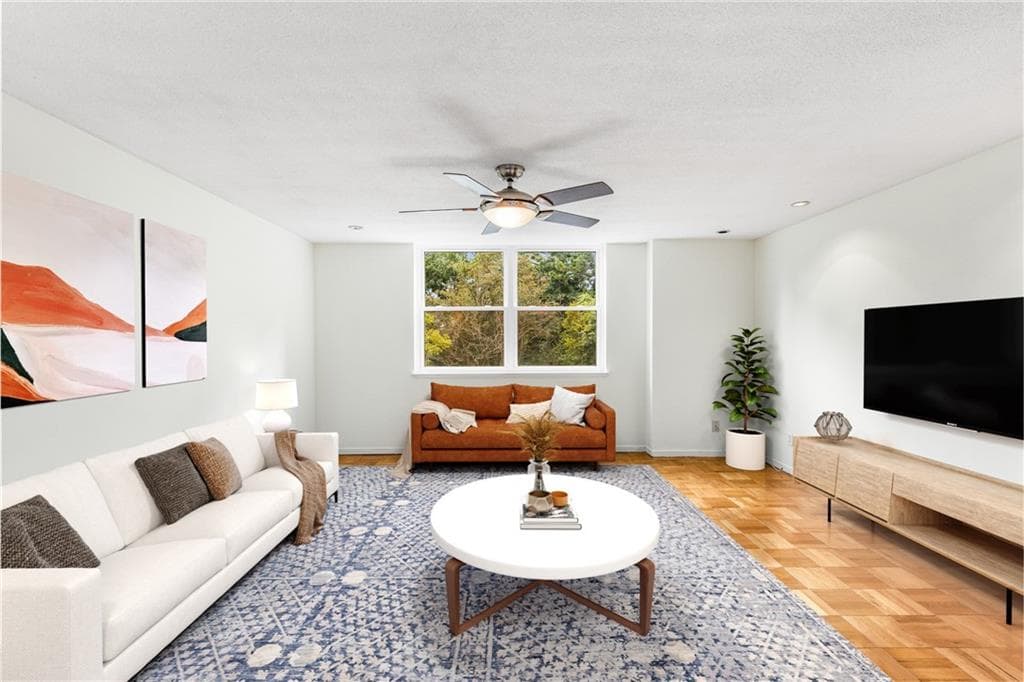 2 bedroom, 2 bathroom, 946 sq ft condominium sold at 2965 Pharr Court South 413, Atlanta, GA 30305