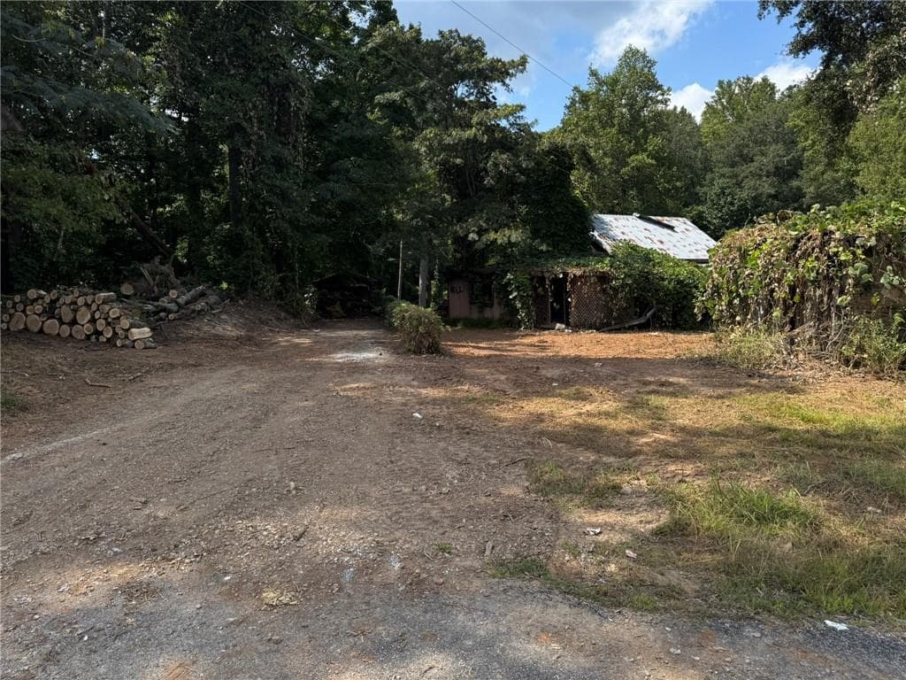 single family residence under contract at 85 Maple Street, Dawsonville, GA 30534 — photo 6