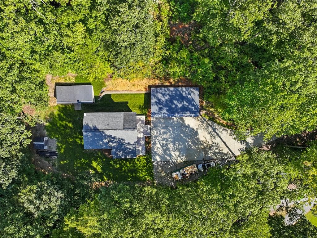 3 bedroom, 3 bathroom, 1,440 sq ft single family residence under contract at 4947 Weaver Road, Gainesville, GA 30507 — photo 6