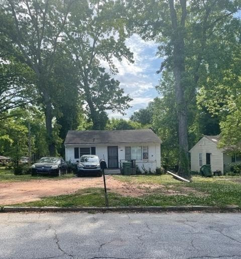 3 bedroom, 1 bathroom, 1,140 sq ft single family residence sold at 1762 Hadlock Street Southwest, Atlanta, GA 30311