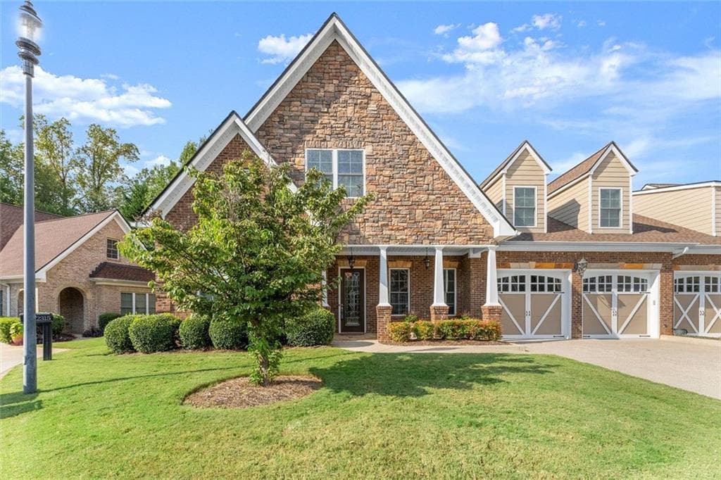 3 bedroom, 4 bathroom, 3,878 sq ft condominium sold at 2327 Sandy Oaks Drive, Marietta, GA 30066