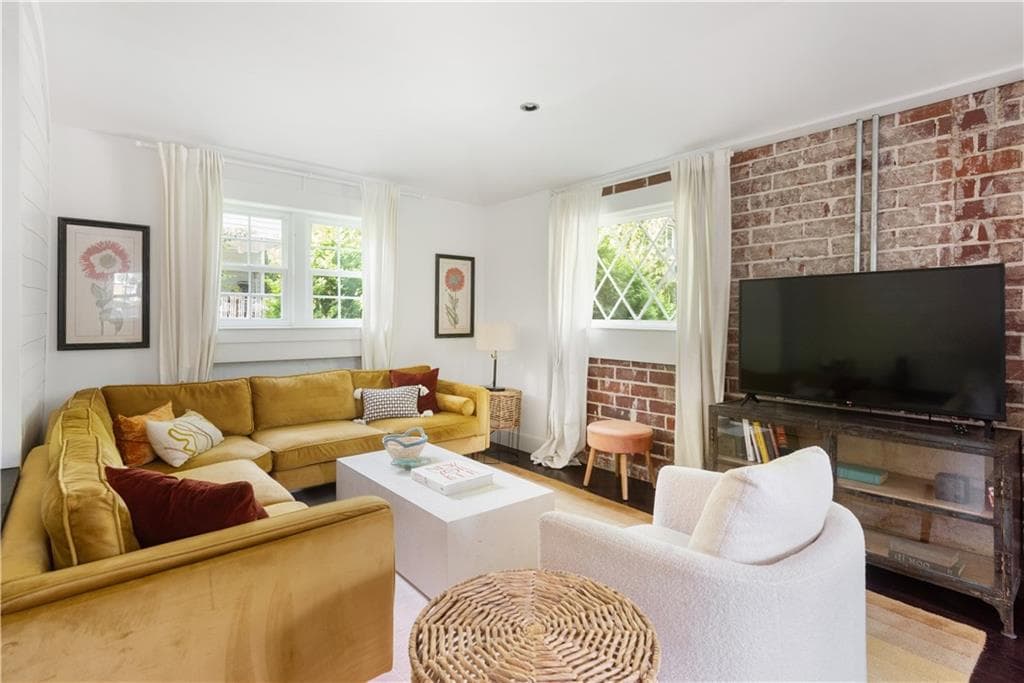 1 bedroom, 1 bathroom, 1,250 sq ft single family residence for rent at 32 Esten Street, Atlanta, GA 30316 for $4,000 a month — photo 6