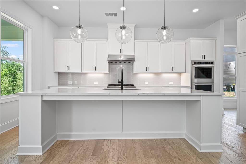 5 bedroom, 4 bathroom, 3,583 sq ft single family residence under contract at 6945 Pond View Drive, Cumming, GA 30028 — photo 10