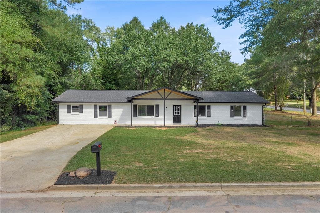 3800 Skidmore Drive, Decatur, GA 30034 — most recent listing photo