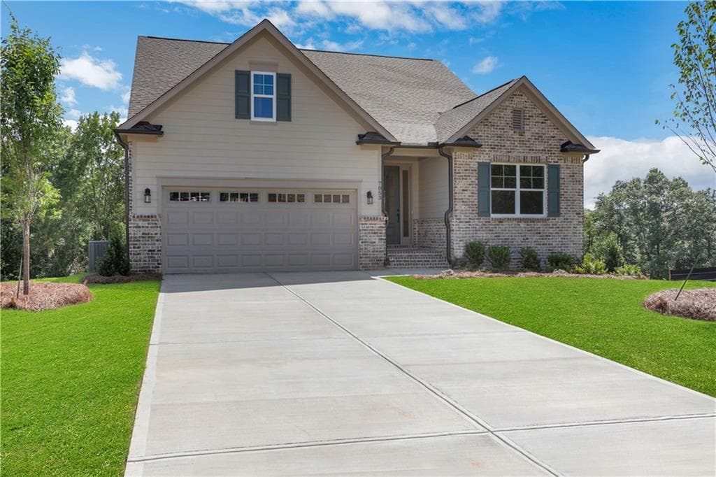 7053 Manchester Drive, Flowery Branch, GA 30542 — most recent listing photo
