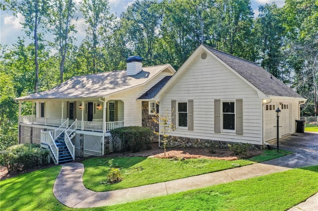 3 bedroom, 3 bathroom, 2,168 sq ft single family residence sold at 323 Crabapple Springs Way, Woodstock, GA 30188