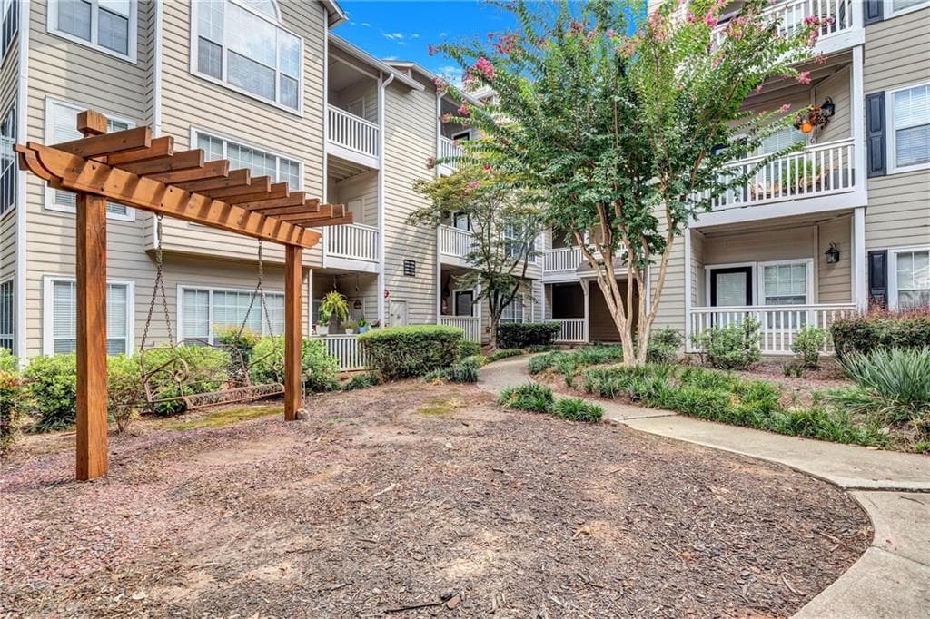 1 bedroom, 1 bathroom, 546 sq ft condominium sold at 1250 Parkwood Circle 1113, Atlanta, GA 30339