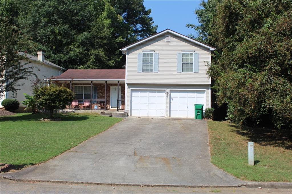 829 Carlingford Place, Lithonia, GA 30058 — most recent listing photo