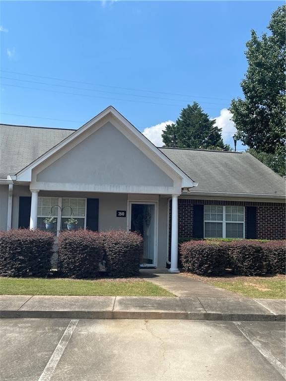 2 bedroom, 2 bathroom, 956 sq ft condominium for sale at 2849 Florence Drive, Gainesville, GA 30504 — photo 2