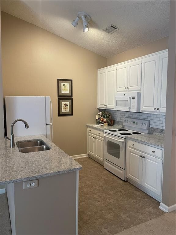 2 bedroom, 2 bathroom, 956 sq ft condominium for sale at 2849 Florence Drive, Gainesville, GA 30504 — photo 7