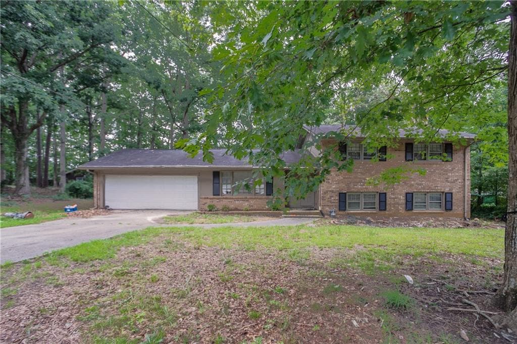 3961 Summit Drive, Douglasville, GA 30135 — most recent listing photo