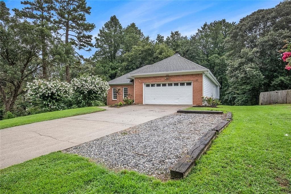 2705 Stratfield Drive, Cumming, GA 30041 — most recent listing photo