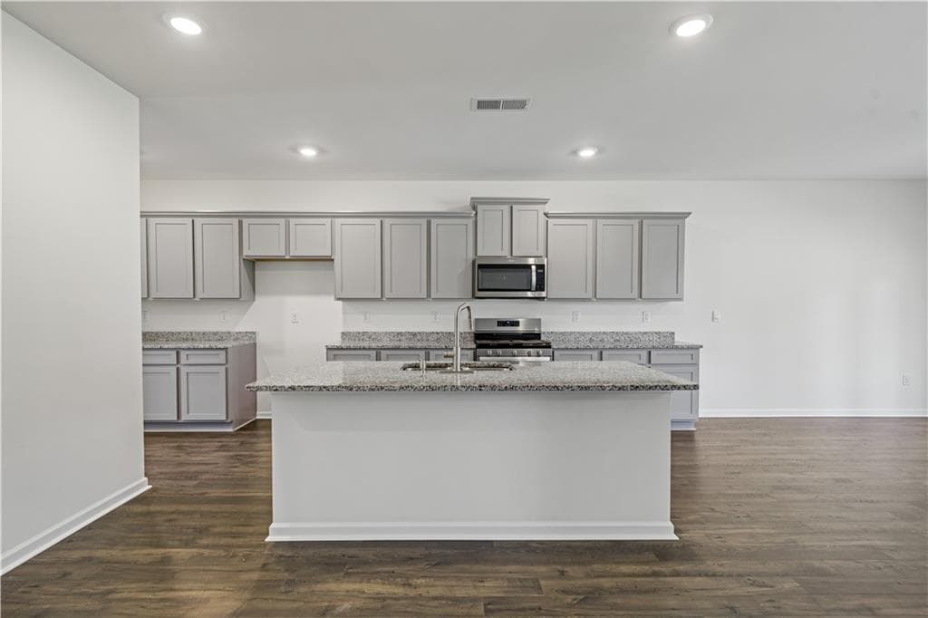 5 bedroom, 3 bathroom, 3,035 sq ft single family residence for sale at 67 Creek Side Place, Dacula, GA 30019 — photo 7