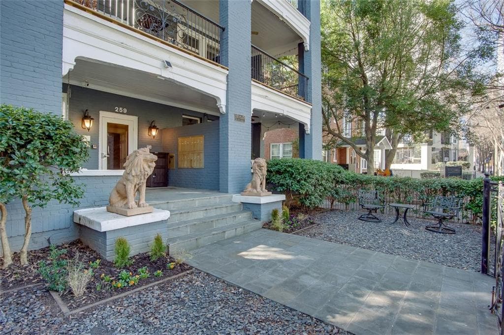 2 bedroom, 2 bathroom, 982 sq ft condominium sold at 259 14TH Street 104, Atlanta, GA 30309