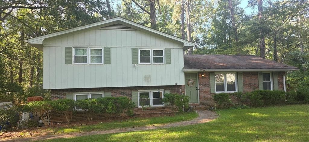 3 bedroom, 2 bathroom, 1,563 sq ft single family residence sold at 2051 Forest Drive, Fayetteville, GA 30214