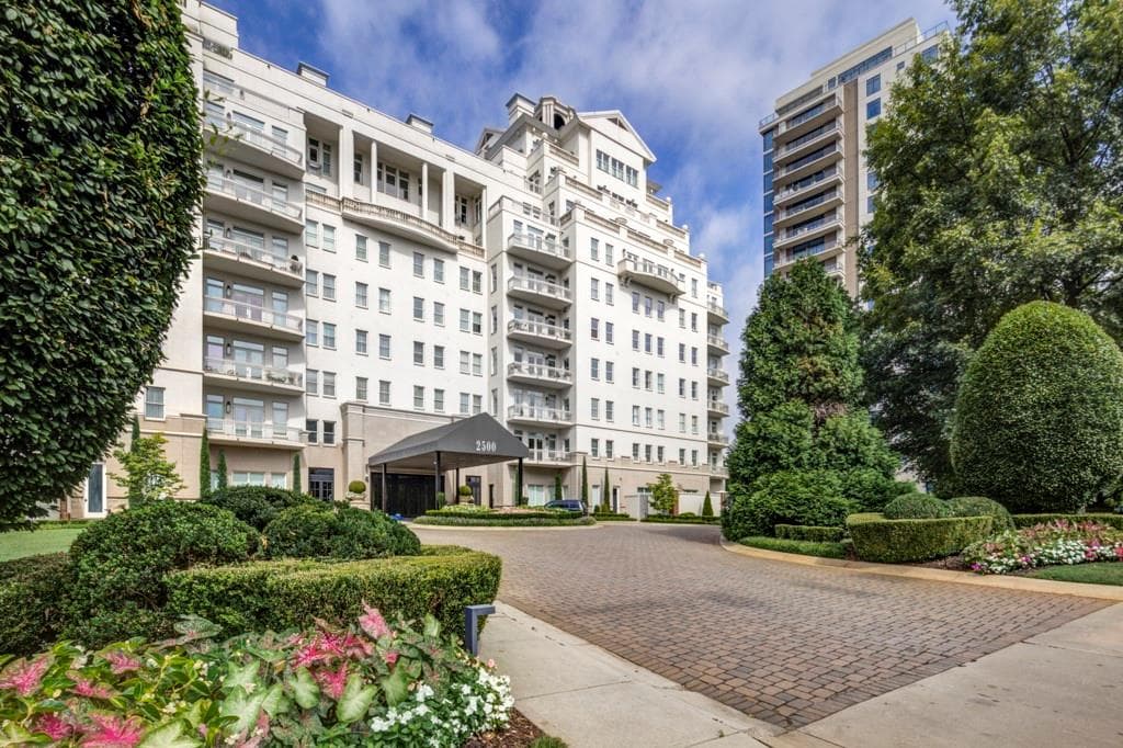 2500 Peachtree Road 606N, Atlanta, GA 30305 — most recent listing photo