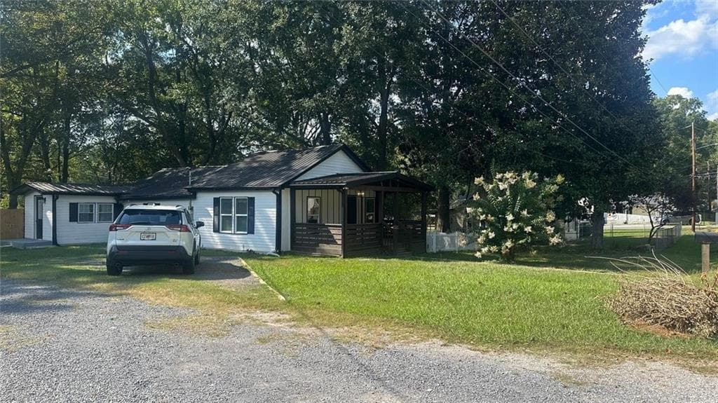 3 bedroom, 2 bathroom, 1,144 sq ft single family residence for sale at 102 Oak Street, Summerville, GA 30747 — photo 6