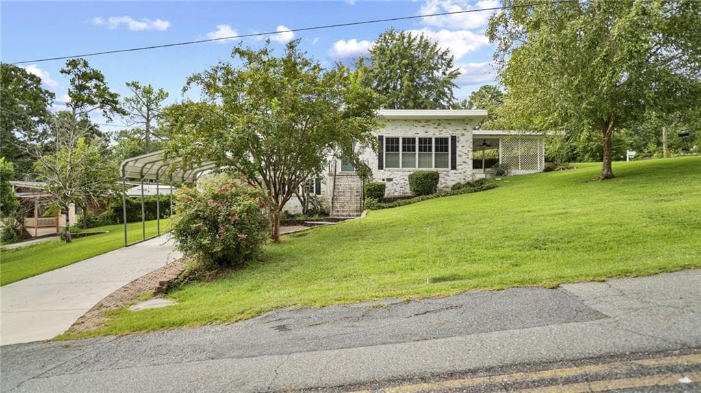 402 Pine Valley Drive, Warner Robins, GA 31088 — most recent listing photo