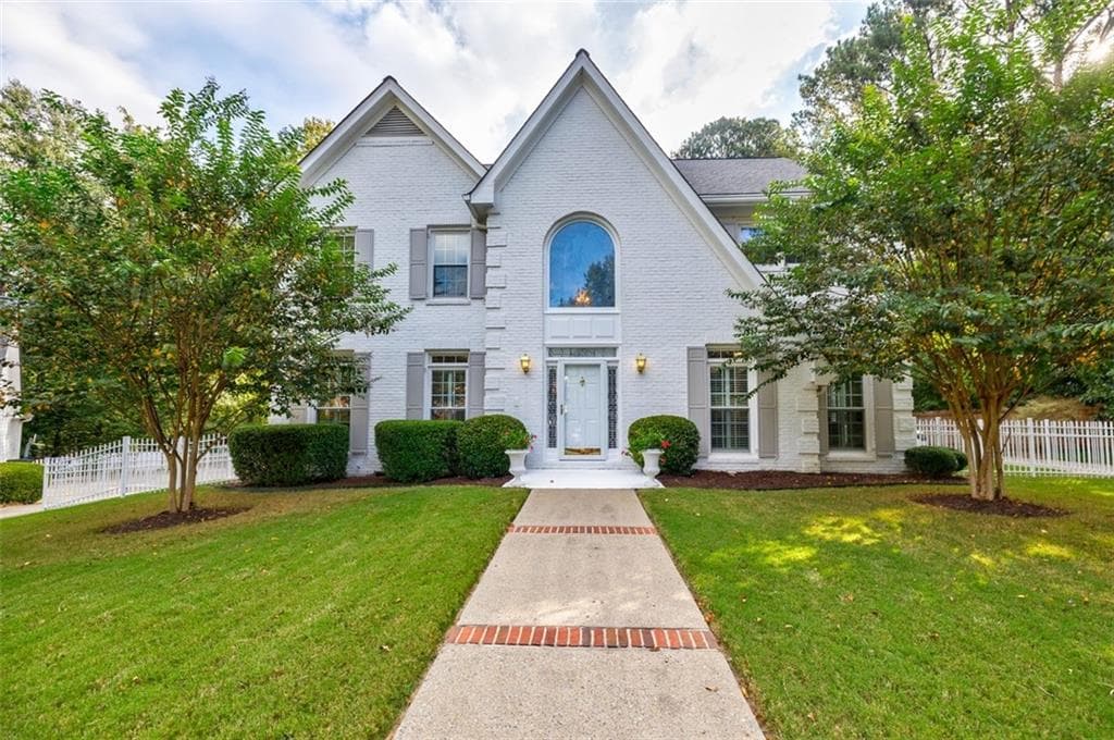 160 Savannah Estates Drive, Sandy Springs, GA 30350 — most recent listing photo