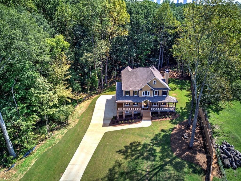 6 bedroom, 5 bathroom, 4,000 sq ft single family residence for sale at 10 Dove Pointe, Euharlee, GA 30145 — photo 5