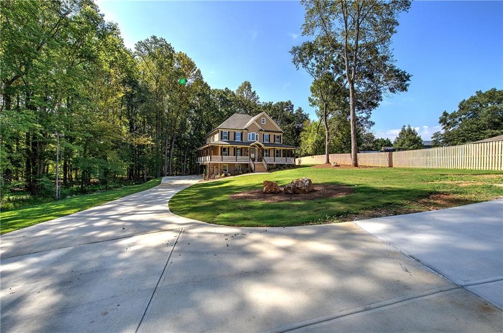 6 bedroom, 5 bathroom, 4,000 sq ft single family residence for sale at 10 Dove Pointe, Euharlee, GA 30145 — photo 6