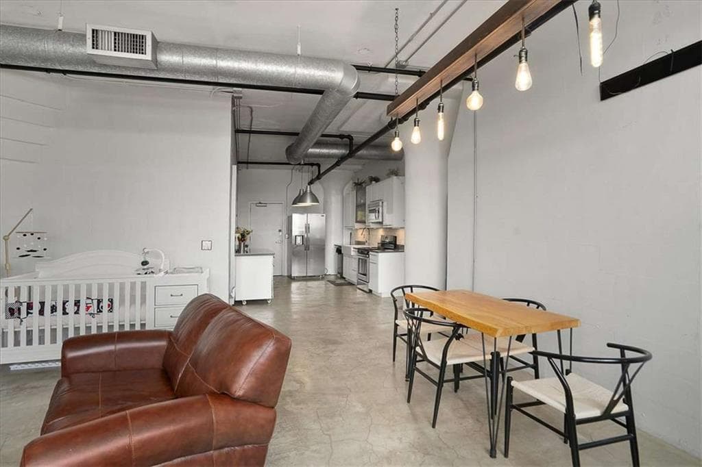 1 bedroom, 1 bathroom, 935 sq ft condominium under contract at 426 Marietta Street 511, Atlanta, GA 30313 — photo 7