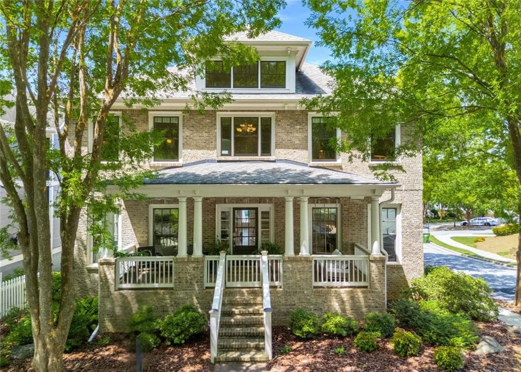4 bedroom, 4 bathroom, 4,866 sq ft single family residence sold at 1620 Dupont Commons Drive, Atlanta, GA 30318