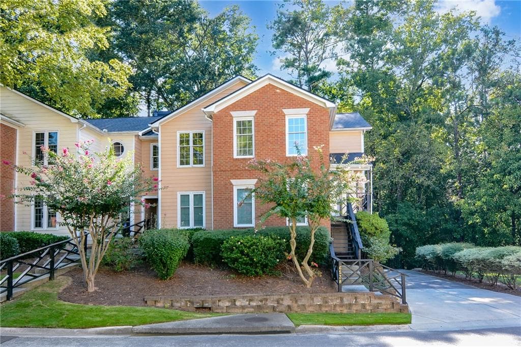 6538 Deerings Lane, Peachtree Corners, GA 30092 — most recent listing photo