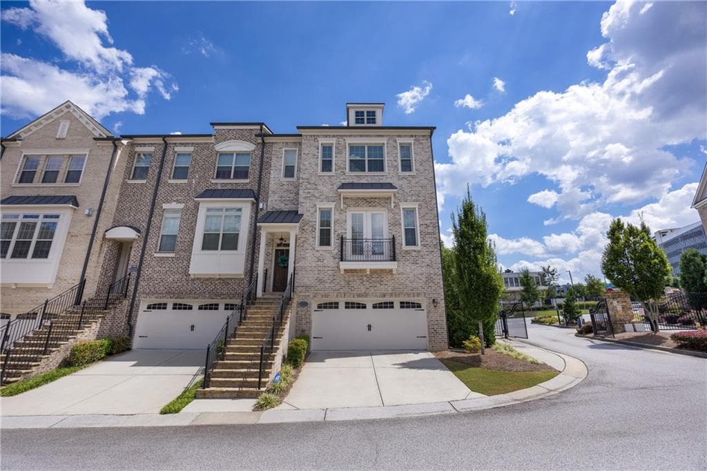 4 bedroom, 4 bathroom, 2,996 sq ft townhouse sold at 2790 Avington Lane, Smyrna, GA 30080