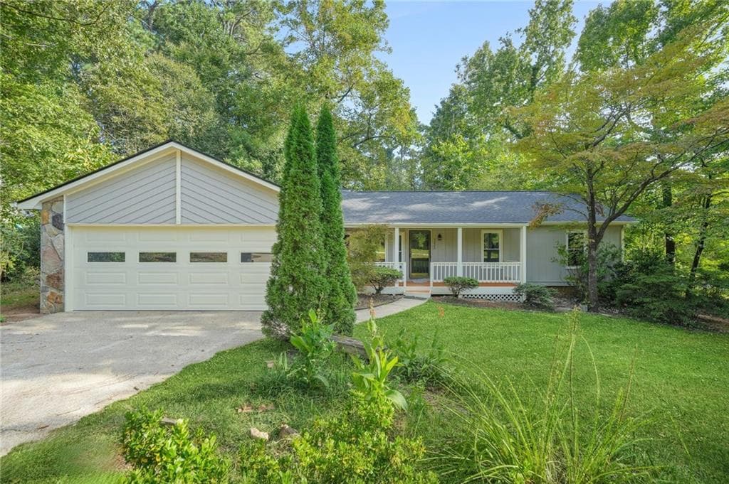 5226 Cumberland Way, Stone Mountain, GA 30087 — most recent listing photo