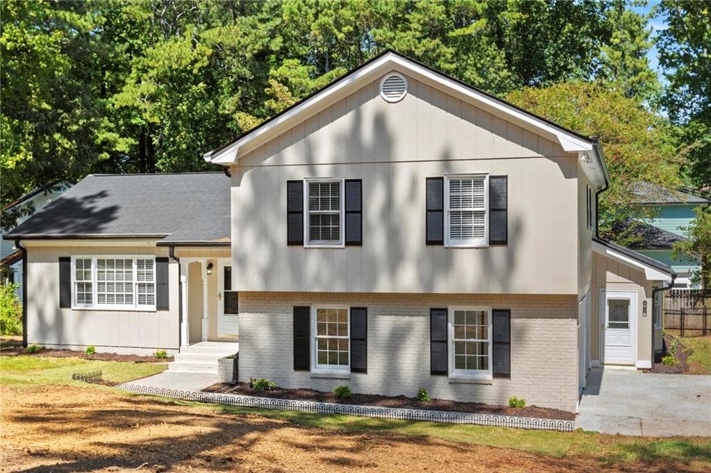 689 Roxboro Court, Lawrenceville, GA 30044 — most recent listing photo