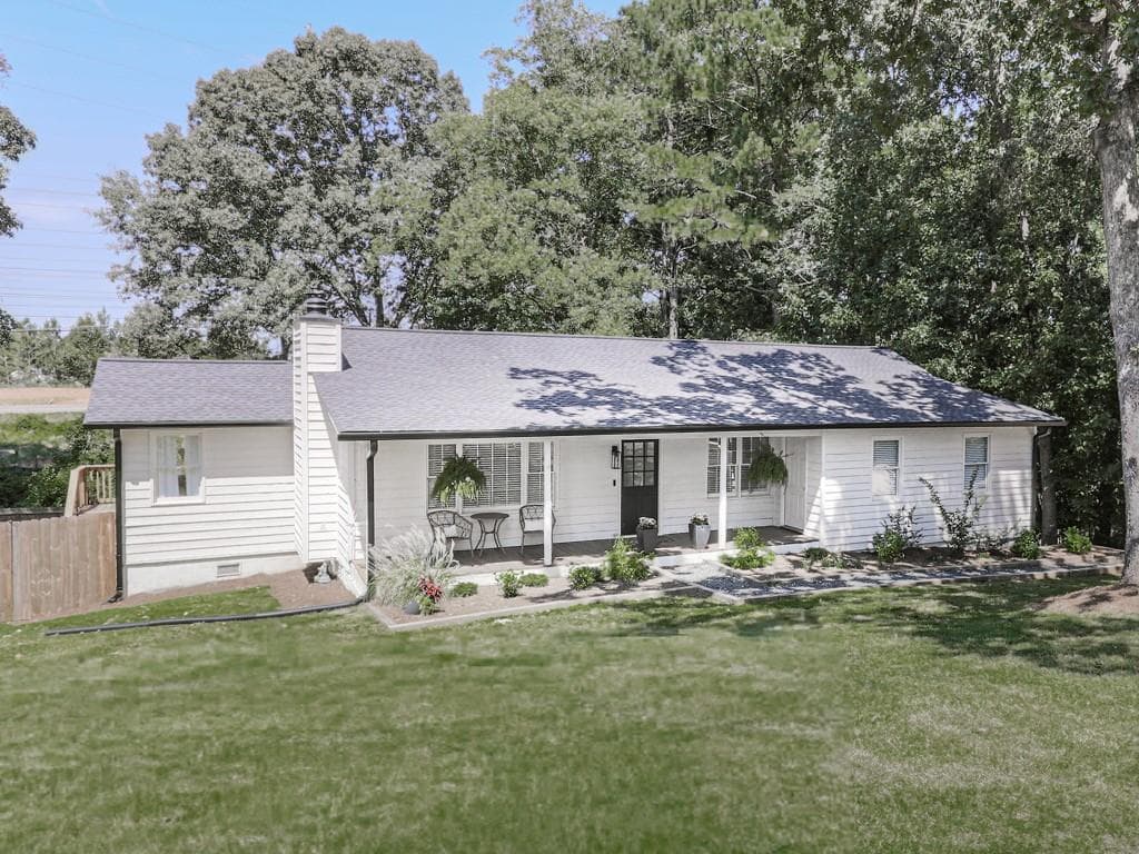 616 Victoria Lane, Woodstock, GA 30189 — most recent listing photo