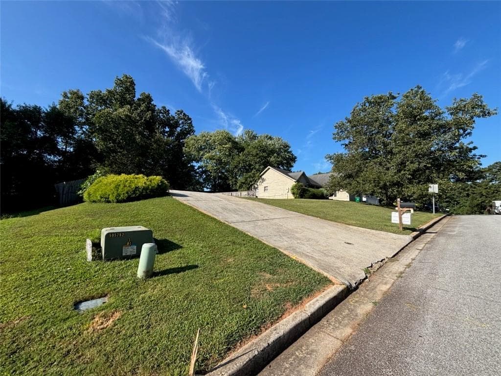 single family residence sold at 481 Stonemill Manor, Lithonia, GA 30058