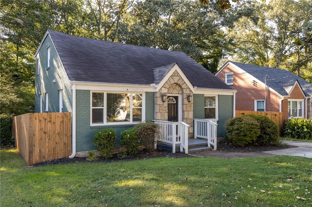 3 bedroom, 2 bathroom, 1,727 sq ft single family residence sold at 1895 Stanton Street, Decatur, GA 30032