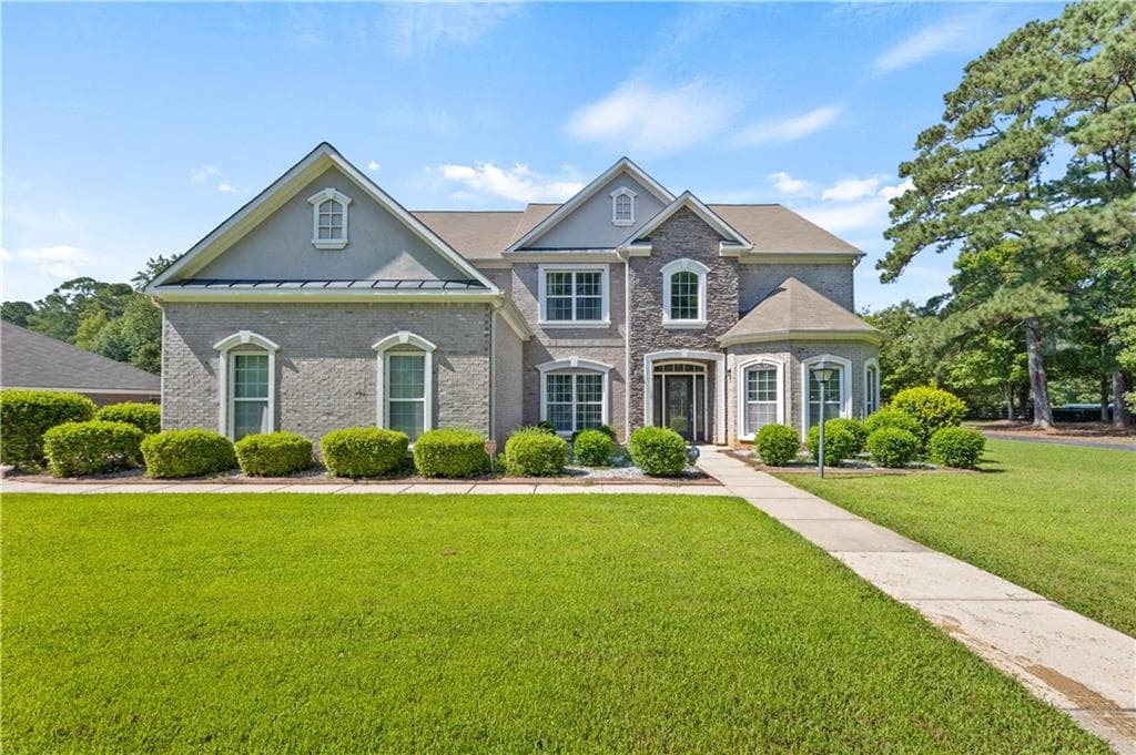 7553 The Lakes Drive, Fairburn, GA 30213 — most recent listing photo