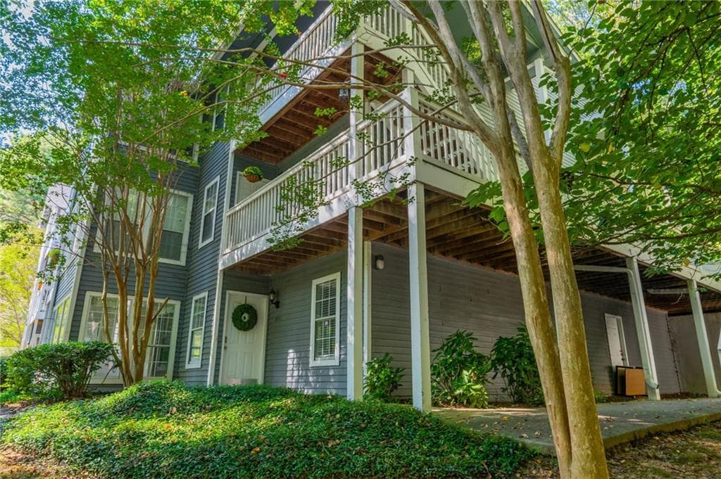 2 bedroom, 2 bathroom, 1,100 sq ft condominium sold at 1401 Gettysburg Place, Atlanta, GA 30350