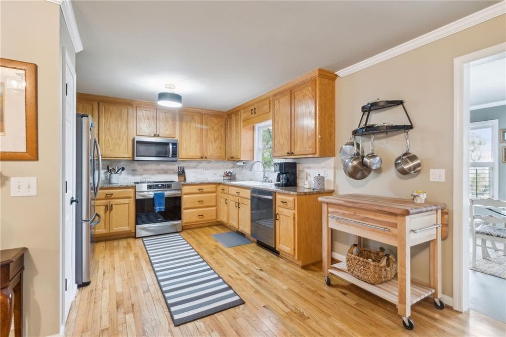 4 bedroom, 4 bathroom, 3,712 sq ft single family residence for sale at 133 Stone Ridge Court, Jasper, GA 30143 — photo 7