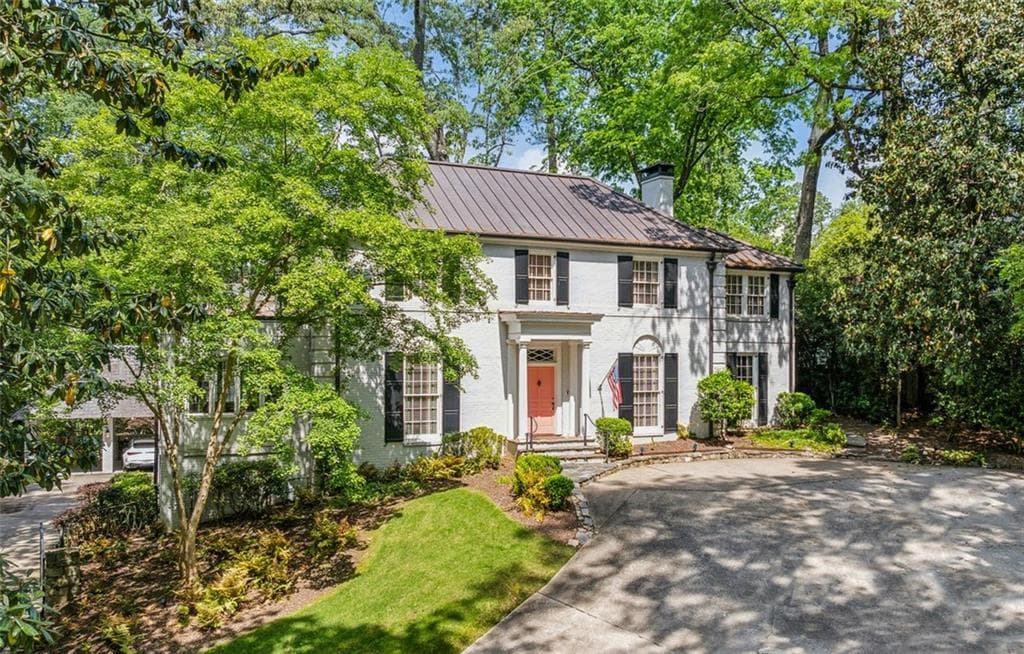 4 bedroom, 6 bathroom, 5,017 sq ft single family residence sold at 3086 E Pine Valley Road, Atlanta, GA 30305