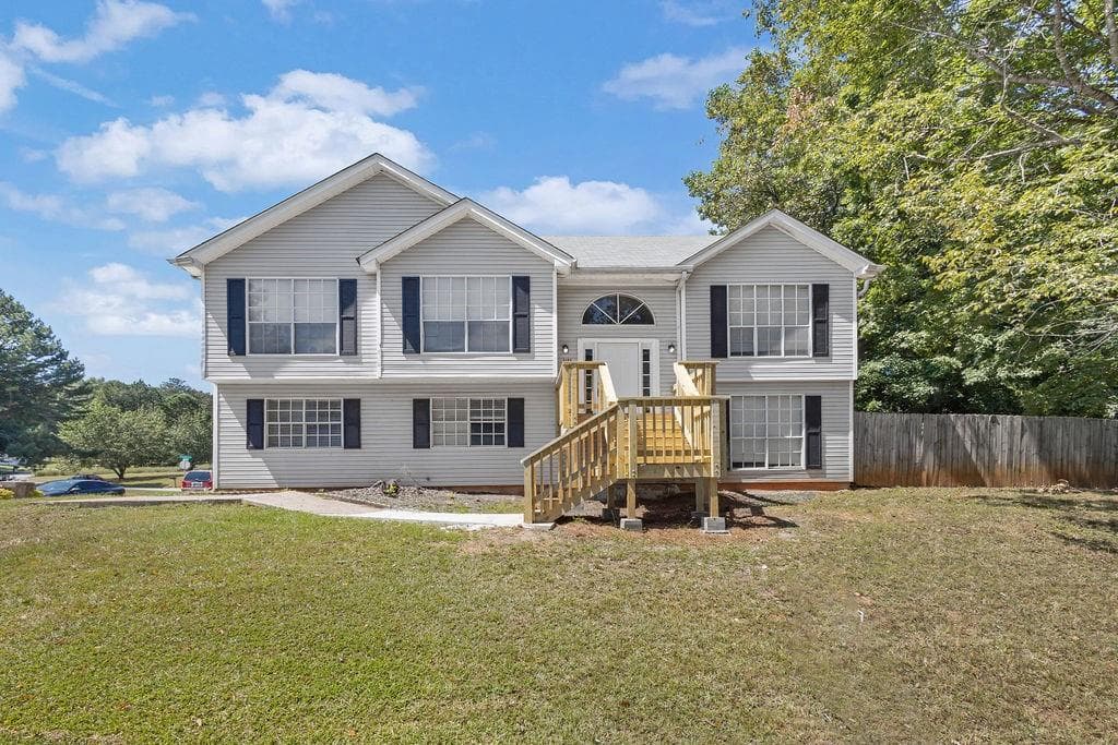 6460 Rebecca Way, Lithonia, GA 30058 — most recent listing photo