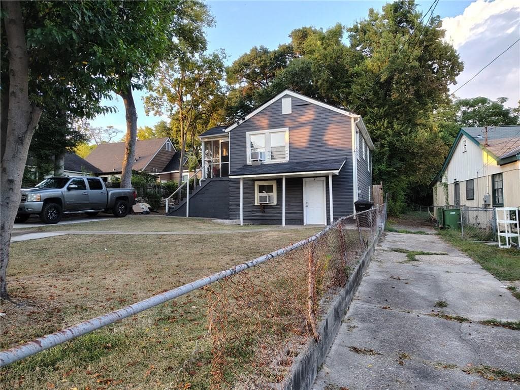 duplex for sale at 1113 35th Street, Columbus, GA 31904 — photo 2